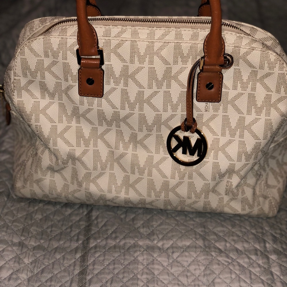 Michael kors purse